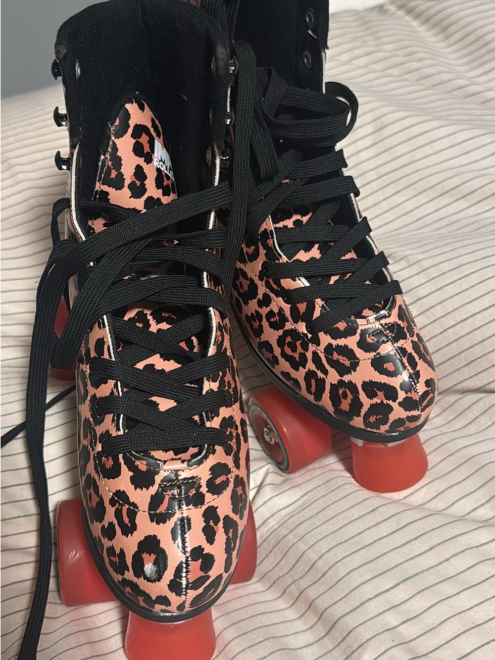 Leopard Print Roller Skates with Red Wheels - Women